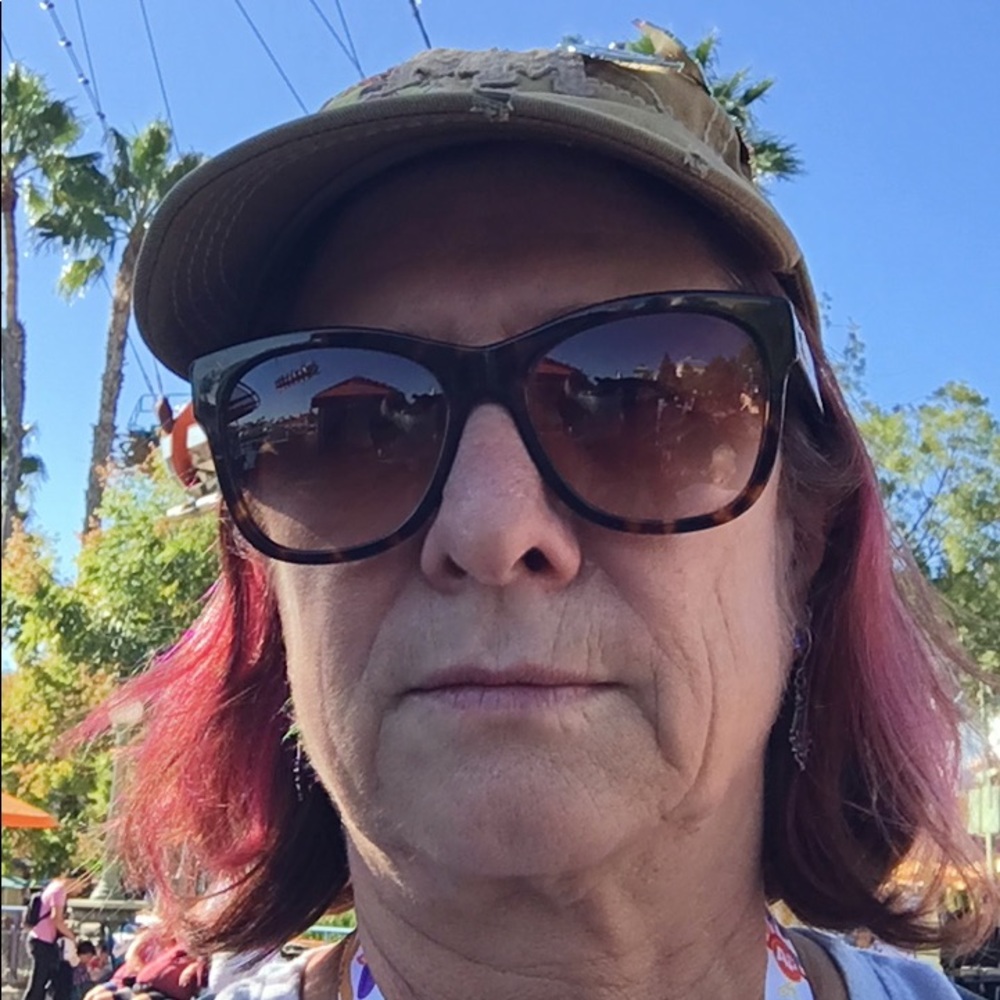 Meet your Posher, Linda